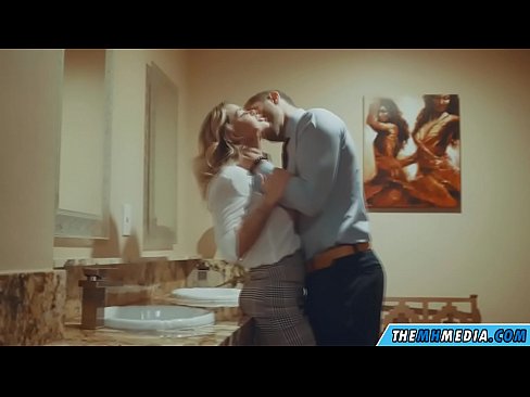 ❤️ کله چې یو ښکلی سپین رنګ تاسو په عامه تشناب کې جذبوي ❤️❌  په ps.yespornpics-com.ru